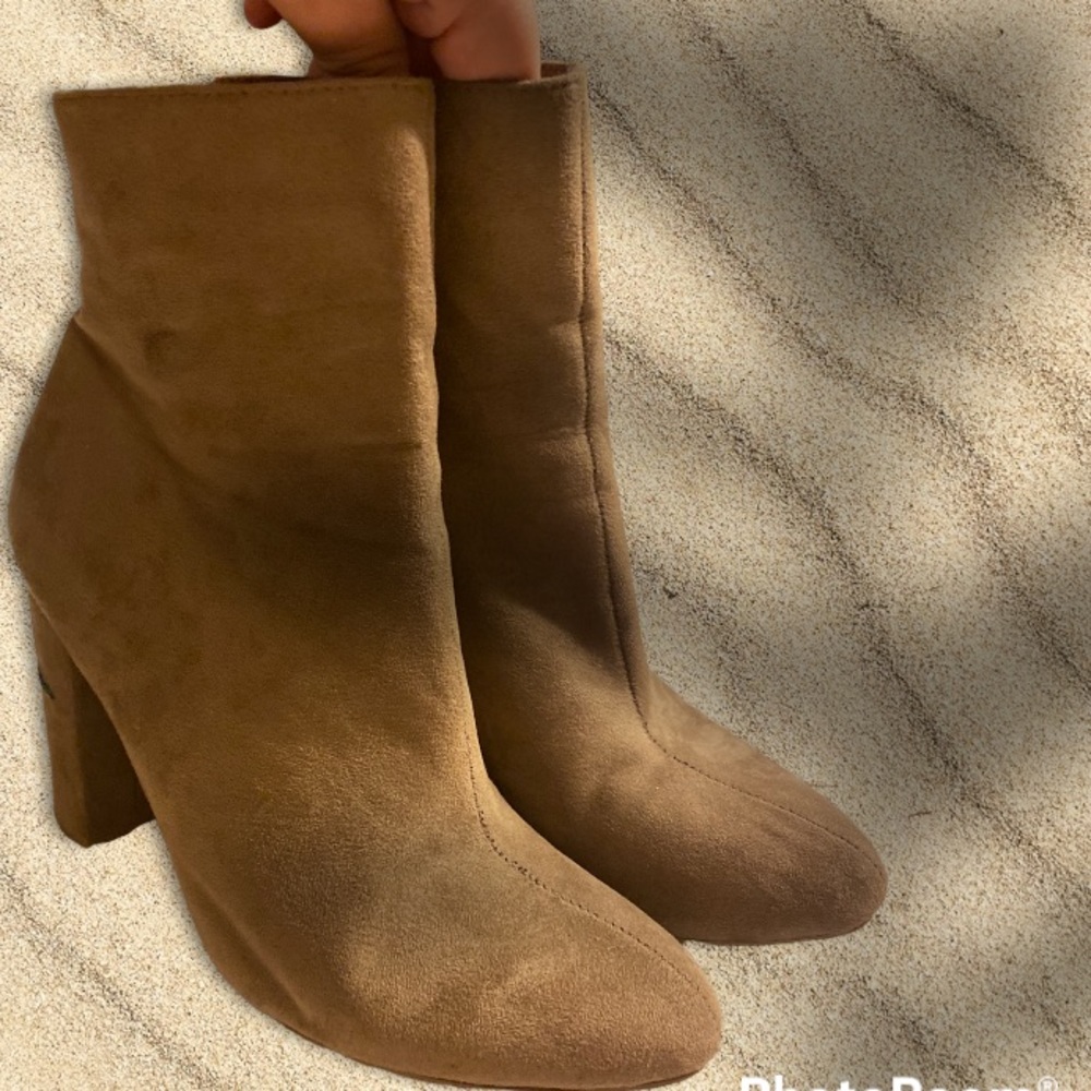 Boot heels - Picture 3 of 3